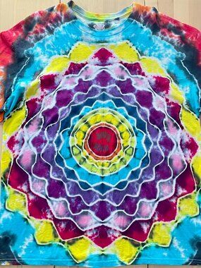 Gildan Unisex Rainbow 16-Point Mandala Tie Dye Long Sleeve T-Shirt size XL